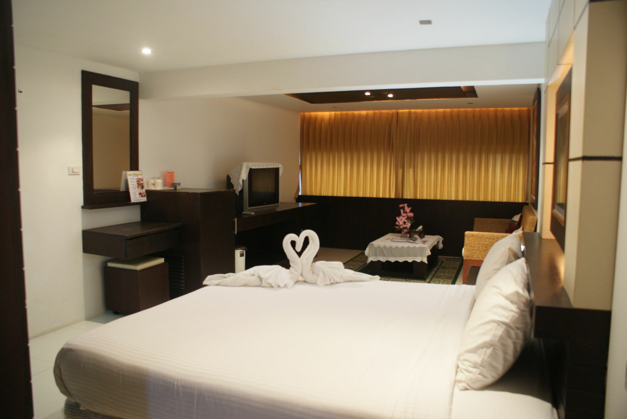 New International Guest House Patong 외부 사진